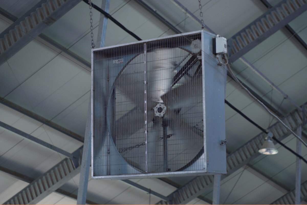 grande ventilador para climatiza&ccedil;&atilde;o industrial